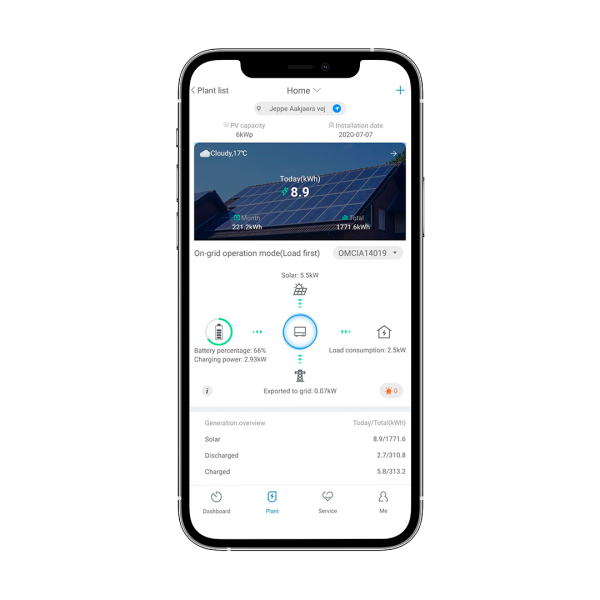 En smartphone, der illustrerer hvordan brugerfladen for Growatts mobiltjeneste ser ud