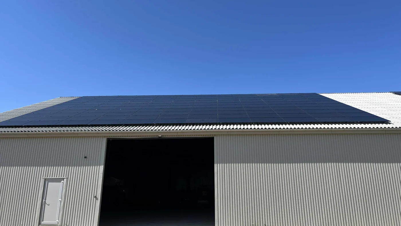 Erhverv solceller maskinhal